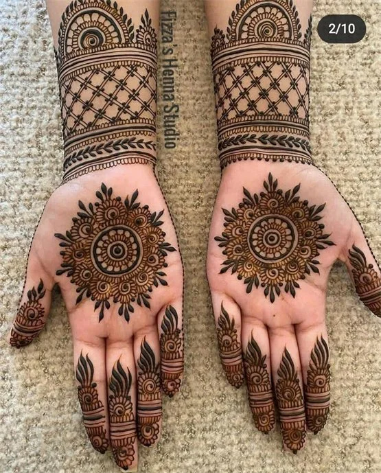 Drape Inspired Subtle Front Hand Mehndi Design